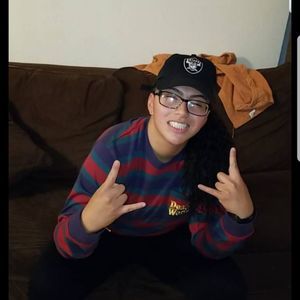 Meet your Posher, Nena